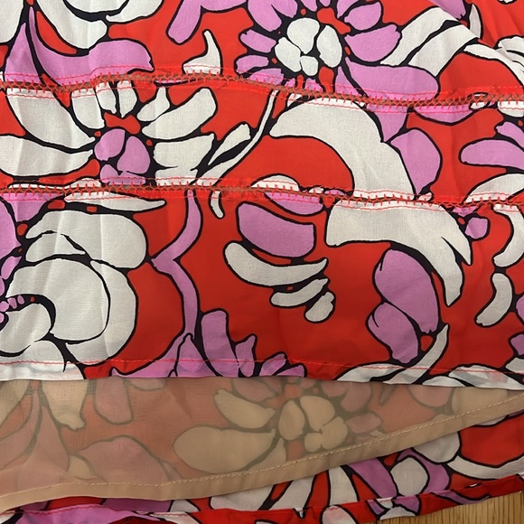 Trina Turk 3/4 sleeve silk v neck pink red white black stitchdetail lined large - Picture 4 of 6